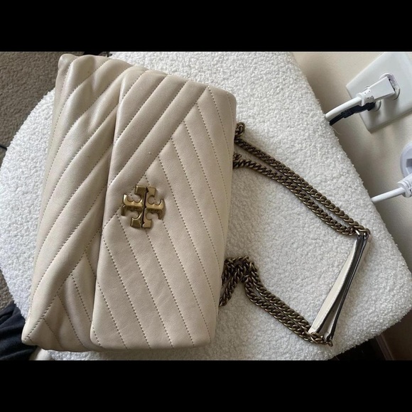 Tory Burch Cream Quilted Shoulder Bag - Picture 2 of 6